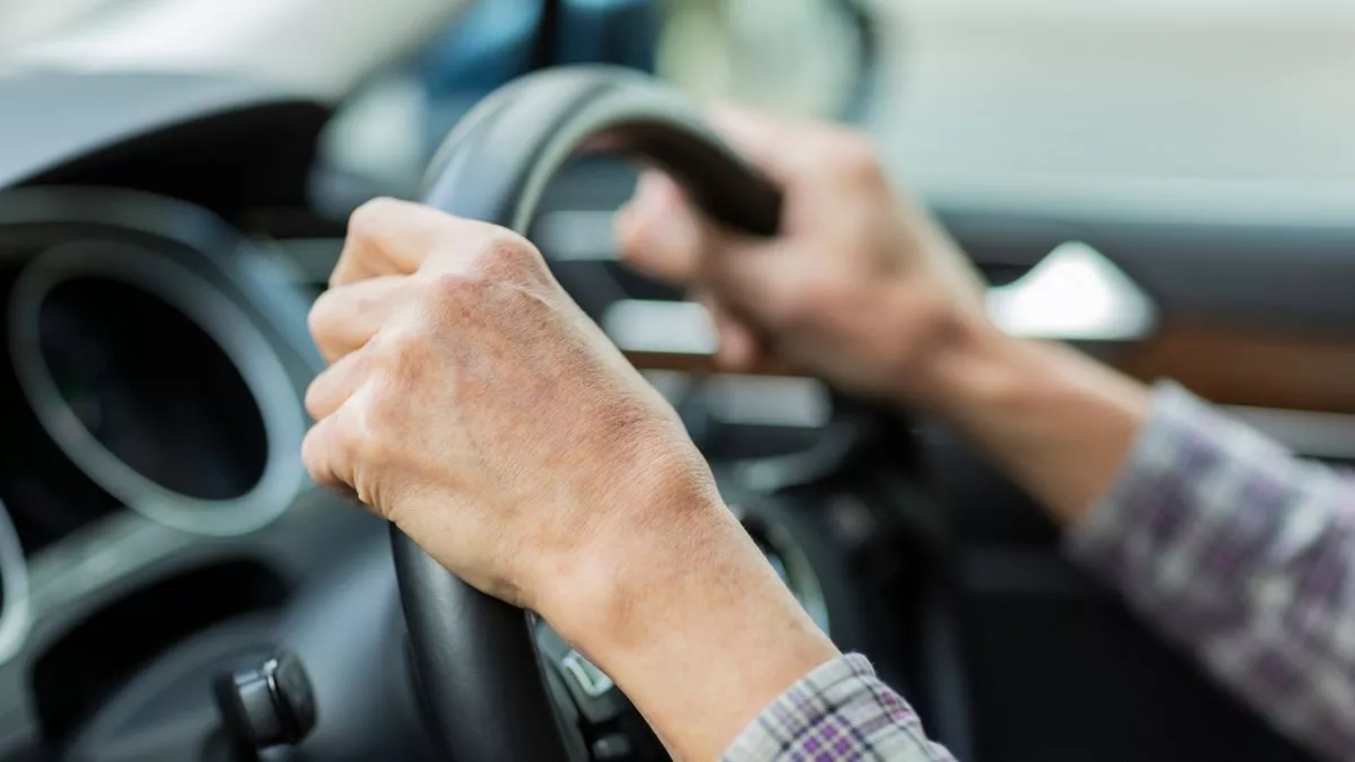 qytetari-kalon-testin-per-shofer-nuk-do-e-besoni-dot-pas-sa-here-tentativash