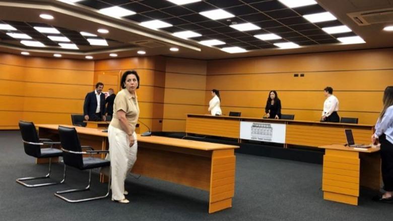 probleme-me-pasurine-kpa-shkarkon-nga-detyra-prokuroren-e-njohur-te-elbasanit-emri