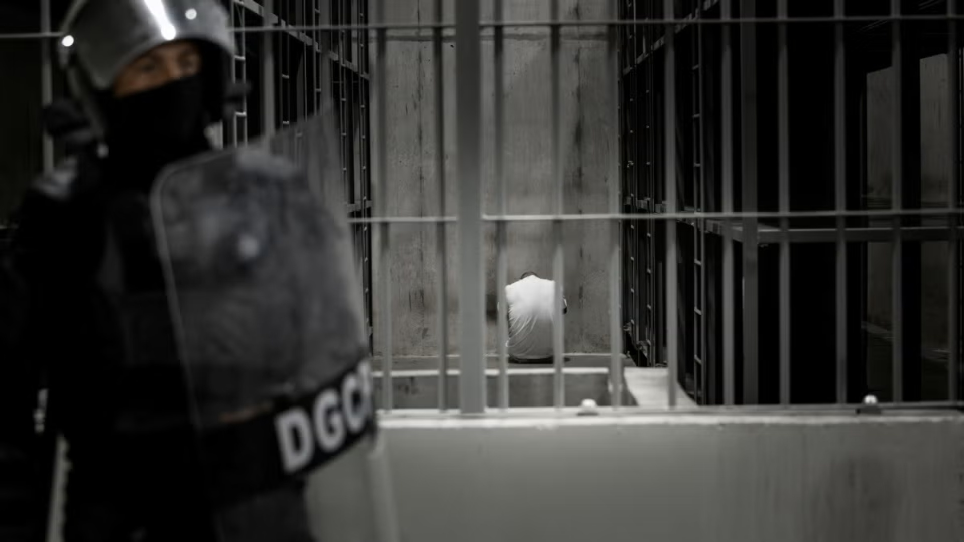 cnjerezore-burri-detyron-partneren-te-duroje-12-ore-praktika-ekstreme-seksuale