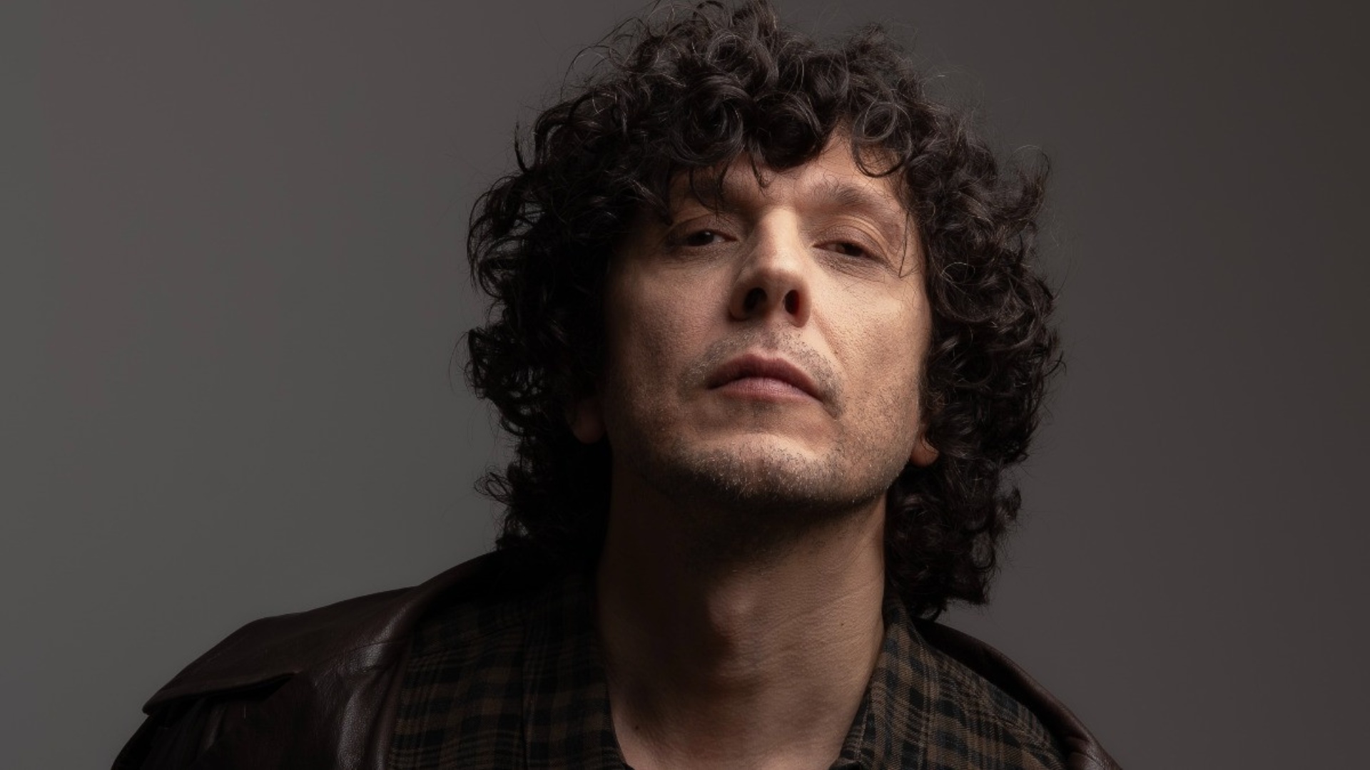 ermal-meta-mbush-45-vjec-ja-7-sekretet-dhe-kush-eshte-partnerja-e-tij