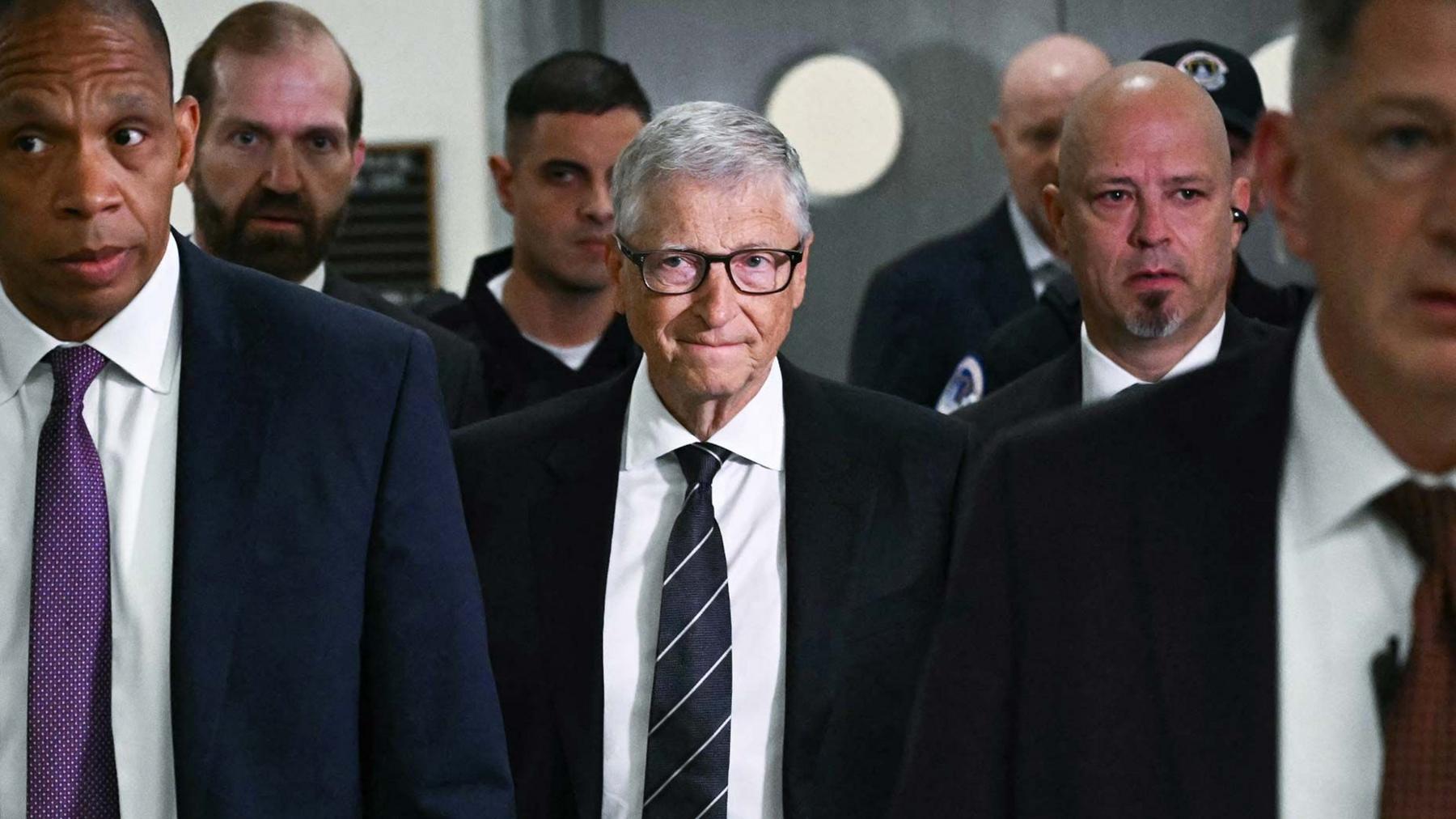  Ishte një     Miliarderi Bill Gates përballet me pyetje për lidhjet me PEDOFILIN famëkeq Epstein 