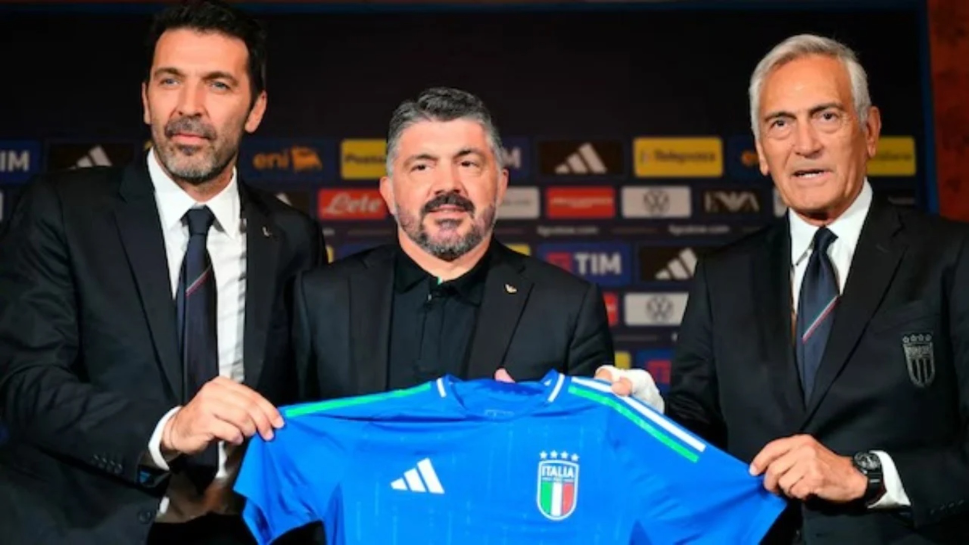 KOLAPS në futbollin italian  Pas Gravinës jep dorëheqjen edhe Buffon  Radhën e ka trajneri i famshëm   
