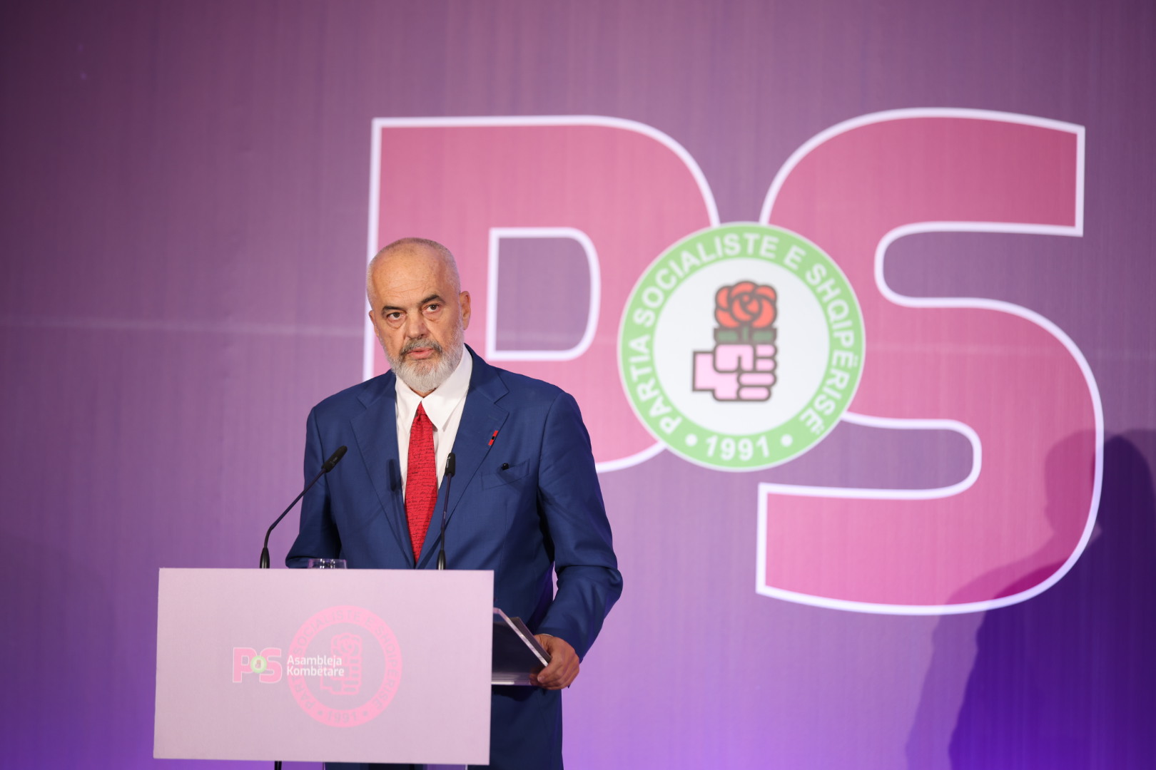 Mandati i paprecedentë i Edi Ramës / Mediat e huaja për fitoren e ...
