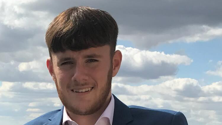 gabimi-fatal-i-mjekeve-20-vjecari-humb-jeten-nga-virusi-qe-i-dha-kete-simptome