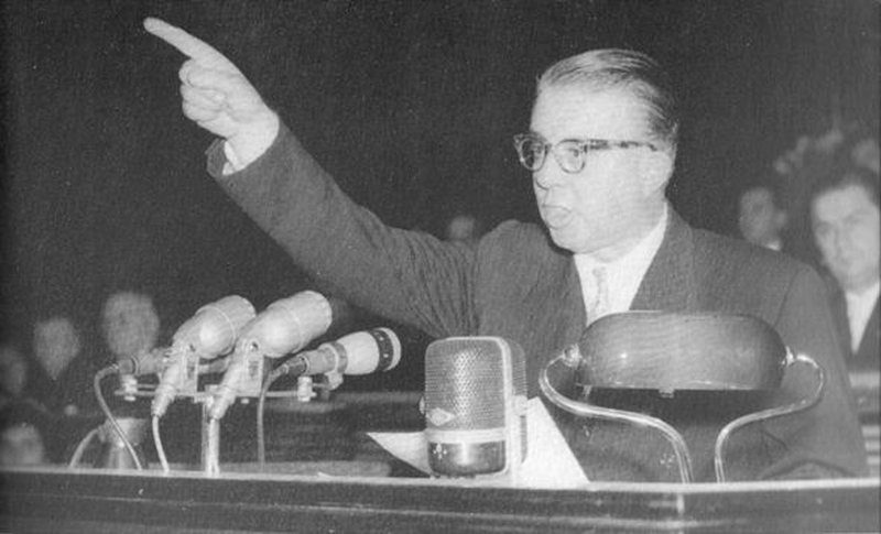 shba-nuk-do-te-perfshihen-direkt-me-regjimin-e-enver-hoxhes-apo-ne-raportet-mes-tiranes-moskes-apo-zbulohet-dokumenti-sekret-i-vitit-1962