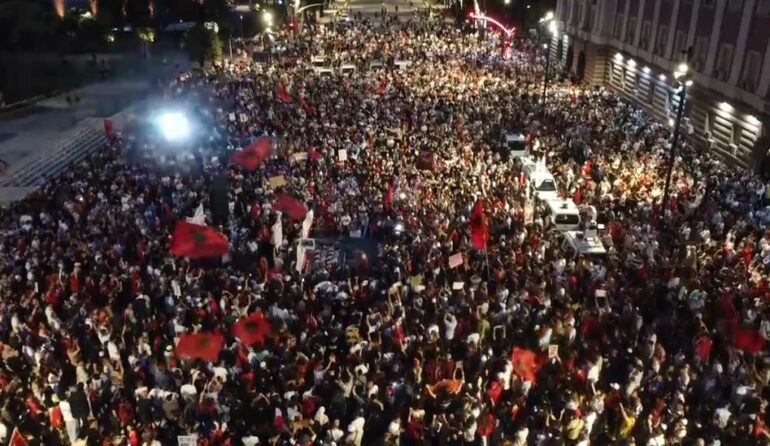sot-protesta-e-36-te-radhazi-shqiptaret-nuk-terhiqen-nga-kerkesa-e-panegociueshme-rama-jepe-doreheqjen