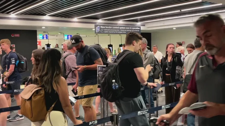 sistemi-i-ri-i-be-sjell-radhe-te-gjata-ne-aeroporte-skanim-fytyre-gjurmet-e-gishtave-dhe