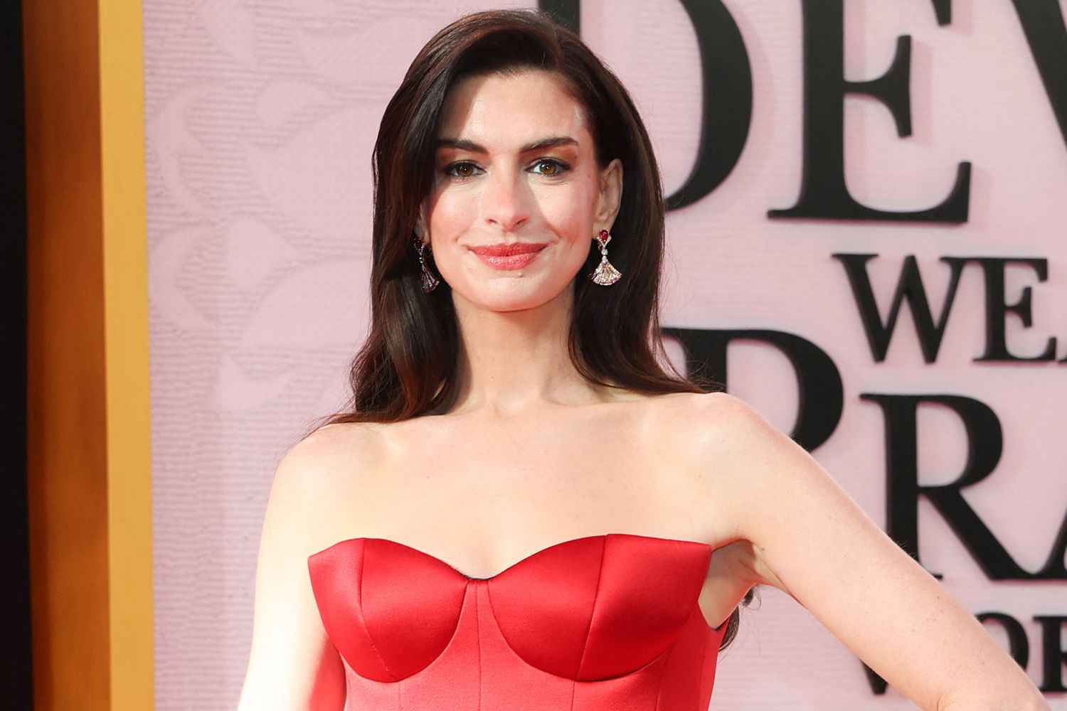 shpallet-gruaja-me-e-bukur-ne-bote-per-vitin-2026