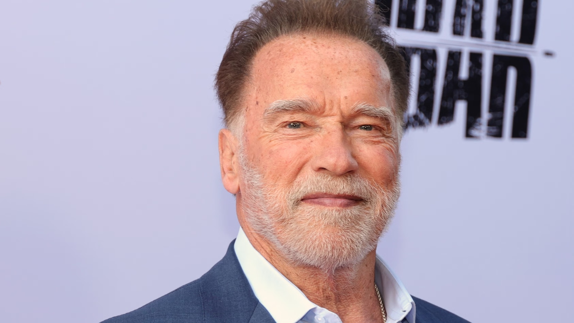 Arnold Schwarzenegger merr doktoraturë nderi në Belfast  Pse 