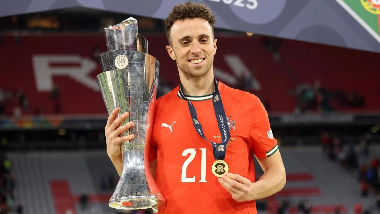 emocione-te-forta-te-portugalia-para-sfides-me-kroacine-luzitanet-luajne-ndeshjen-e-jetes-ne-boteror-ne-pervjetorin-e-vdekjes-se-diogo-jotes