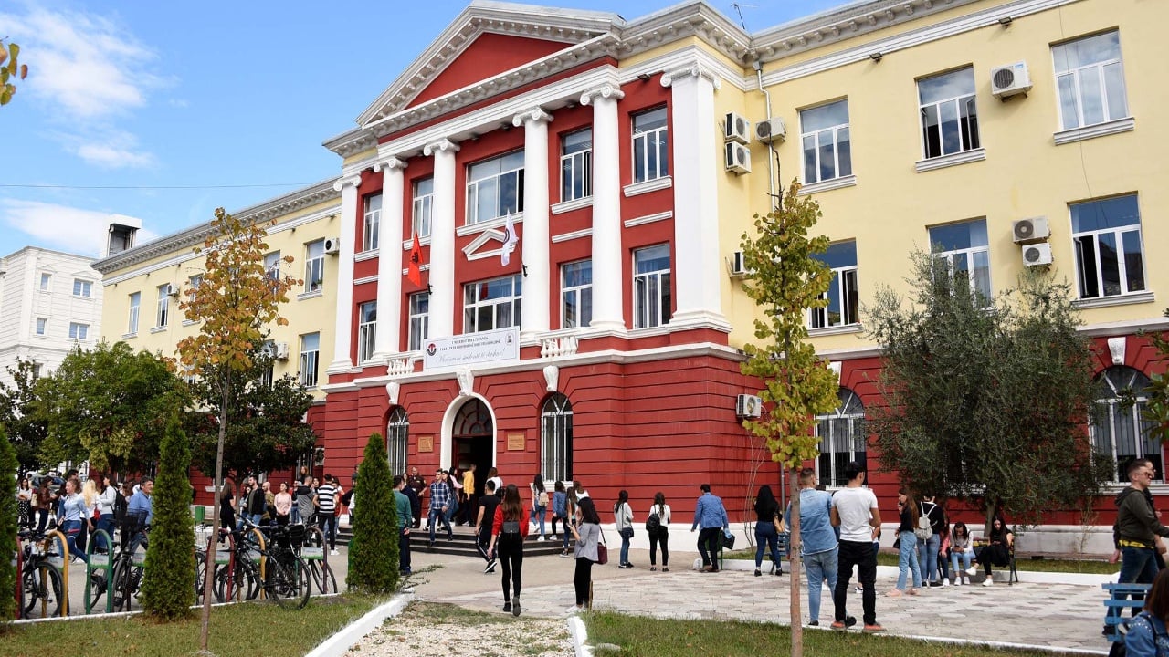 Maturantët duan  shtetin   60  e maturantëve kanë zgjedhur të aplikojnë në universitetin e Tiranës