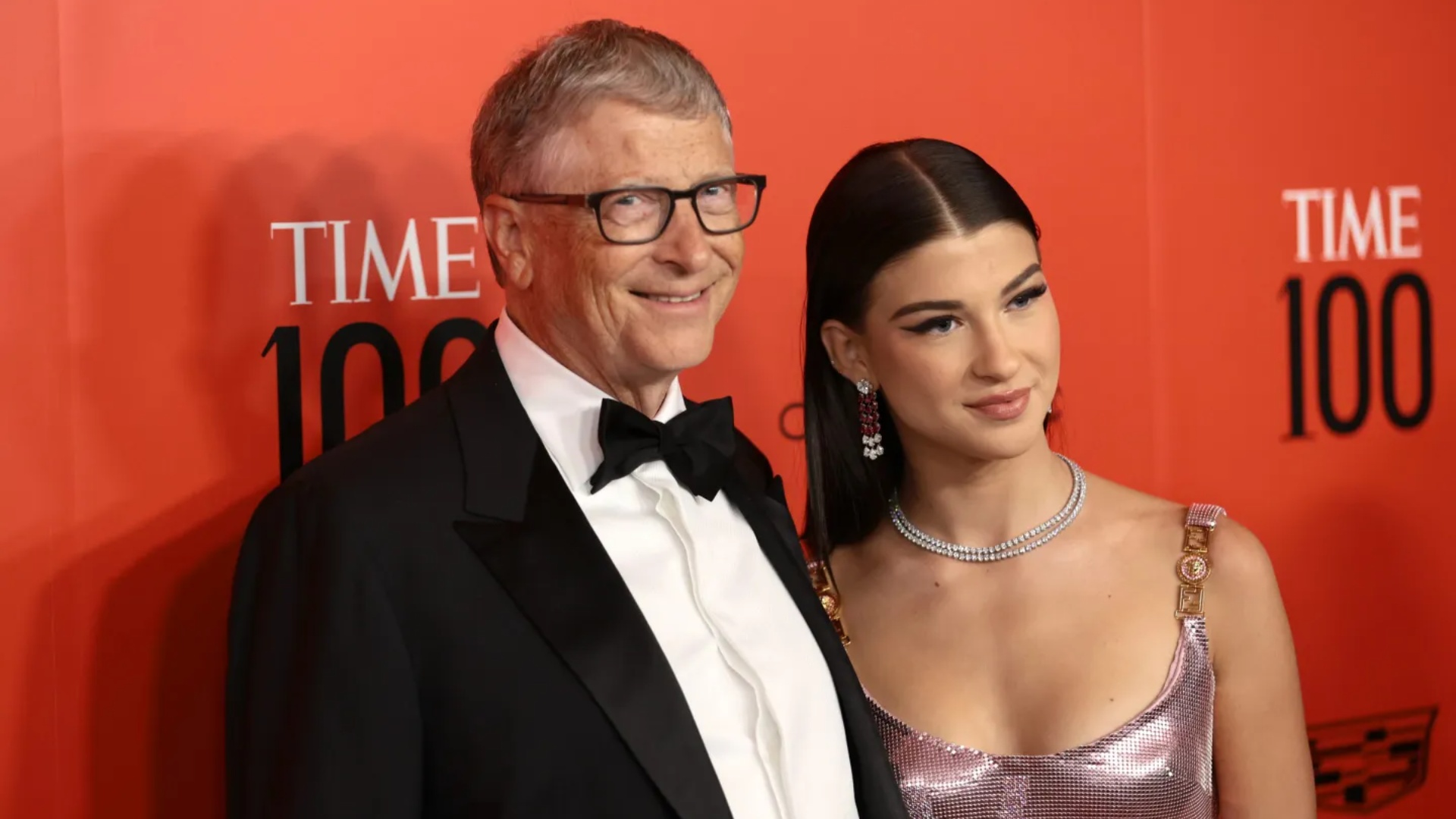 Ai mund të jetë një ndër njerëzit më të pasur në botë por Bill Gates nuk e  llaston  aspak vajzën e tij Miliarderi refuzon ta ndihmojë me PARA 