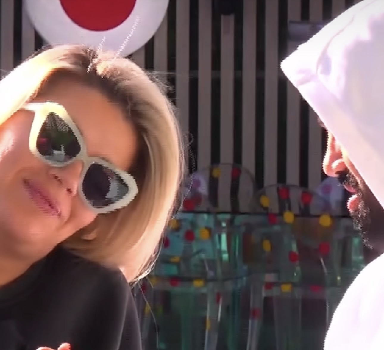 strece-ke-veshur-flirte-mes-banoreve-te-shtepise-se-bbv