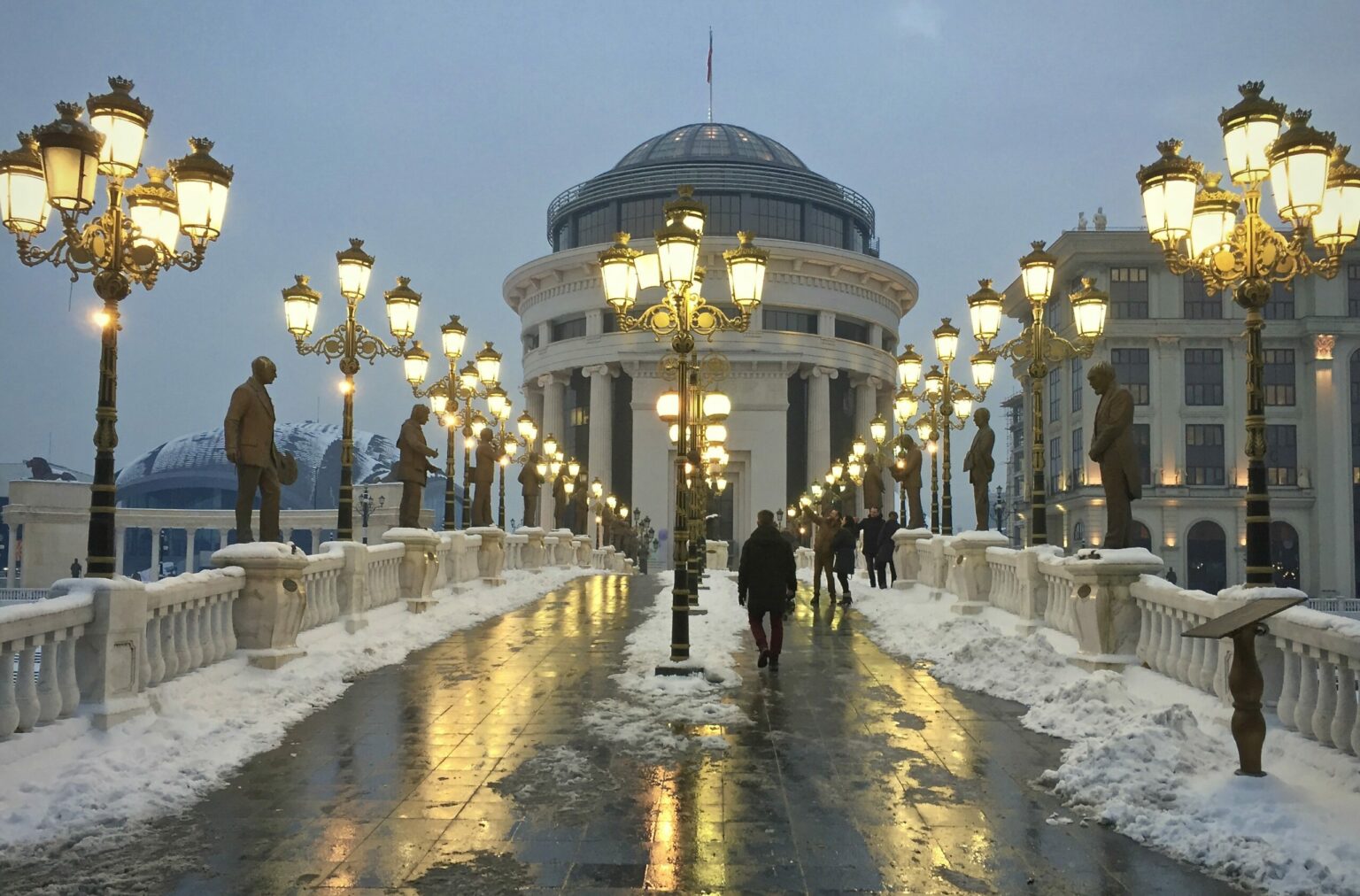 emergjente-maqedonia-e-veriut-shpall-gjendje-krize-per-energjine-elektrike