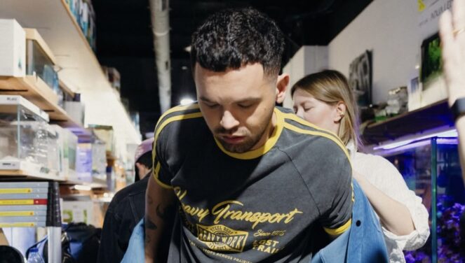 me-pyesin-per-cfare-vuan-kaq-shume-dhe-pse-yll-limani-ka-nje-sqarim-dhe-nje-pergjigje-epike-per-kete