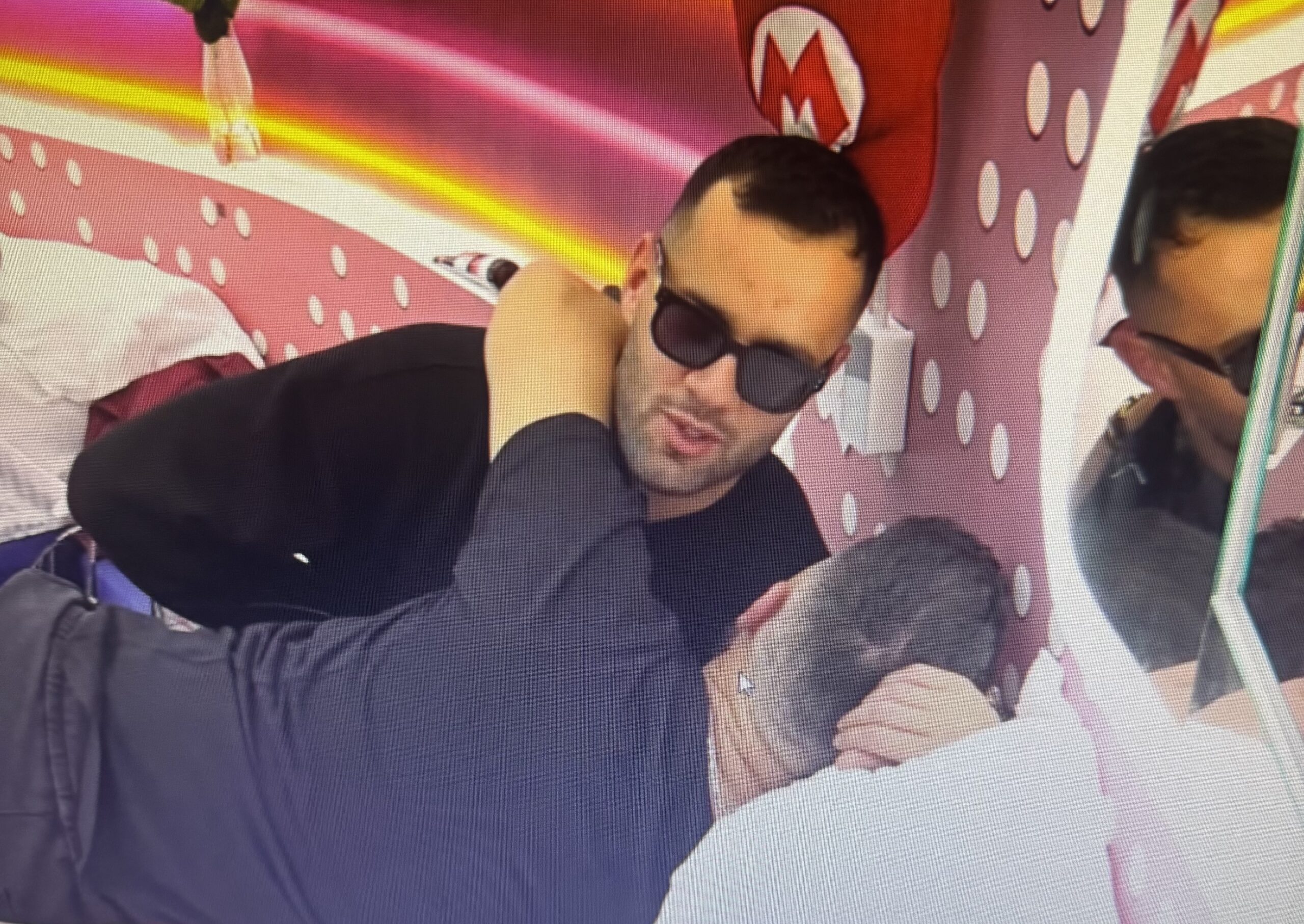 stenaldo-ve-me-shpatulla-pas-muri-mirin-rogerti-te-ka-akuzuar-per-incest-dhe-ti