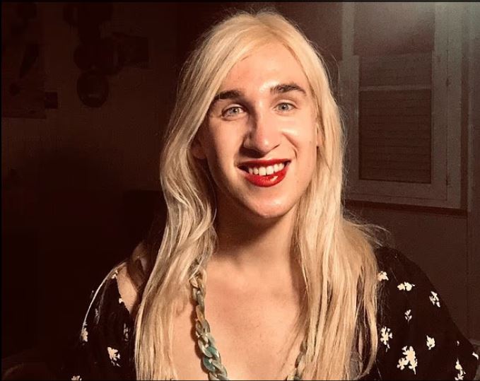 perndiqte-kirurgun-qe-i-kreu-operacionin-e-ndryshimit-te-gjinise-e-peson-keq-transgjinorja