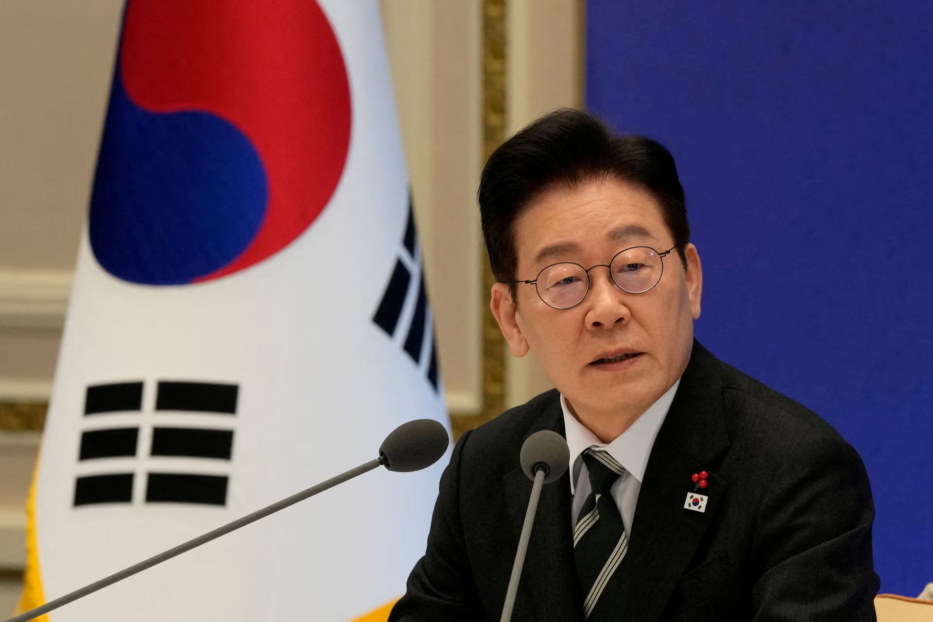 skandal-pas-eliminimit-nga-boterori-presidenti-i-korese-se-jugut-kerkon-hetim-zyrtar-per