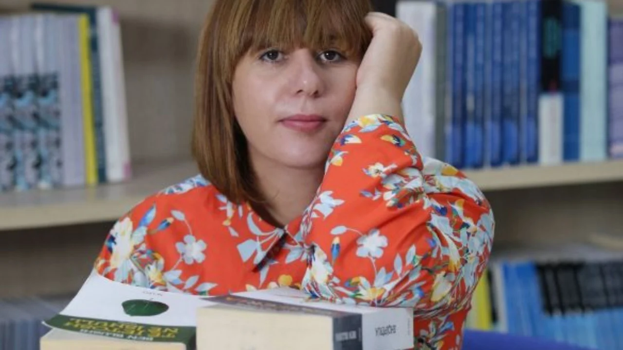 arta-marku-emerohet-drejtore-e-qendres-se-librit-alda-bardhyli-largohet-pas-6-vitesh-do-vazhdoje-angazhimi-per-kulturen