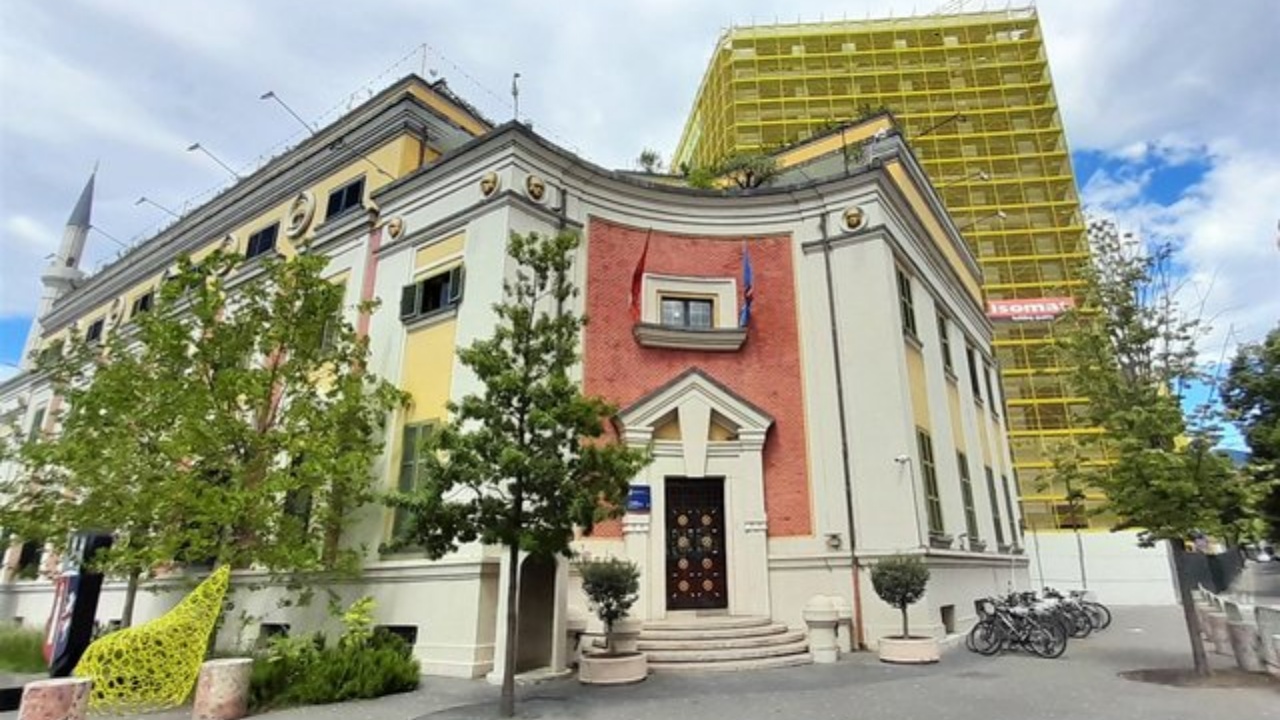 Prezantohen katër nënkryetarët e rinj të bashkisë Tiranë  ja sektorët që do të mbulojë secili