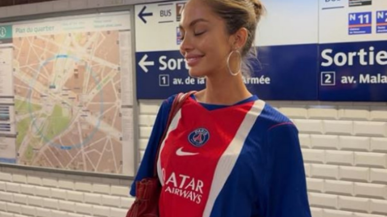 tifozja-e-psg-se-terbon-ndjekesit-poston-fotot-nudo-nga