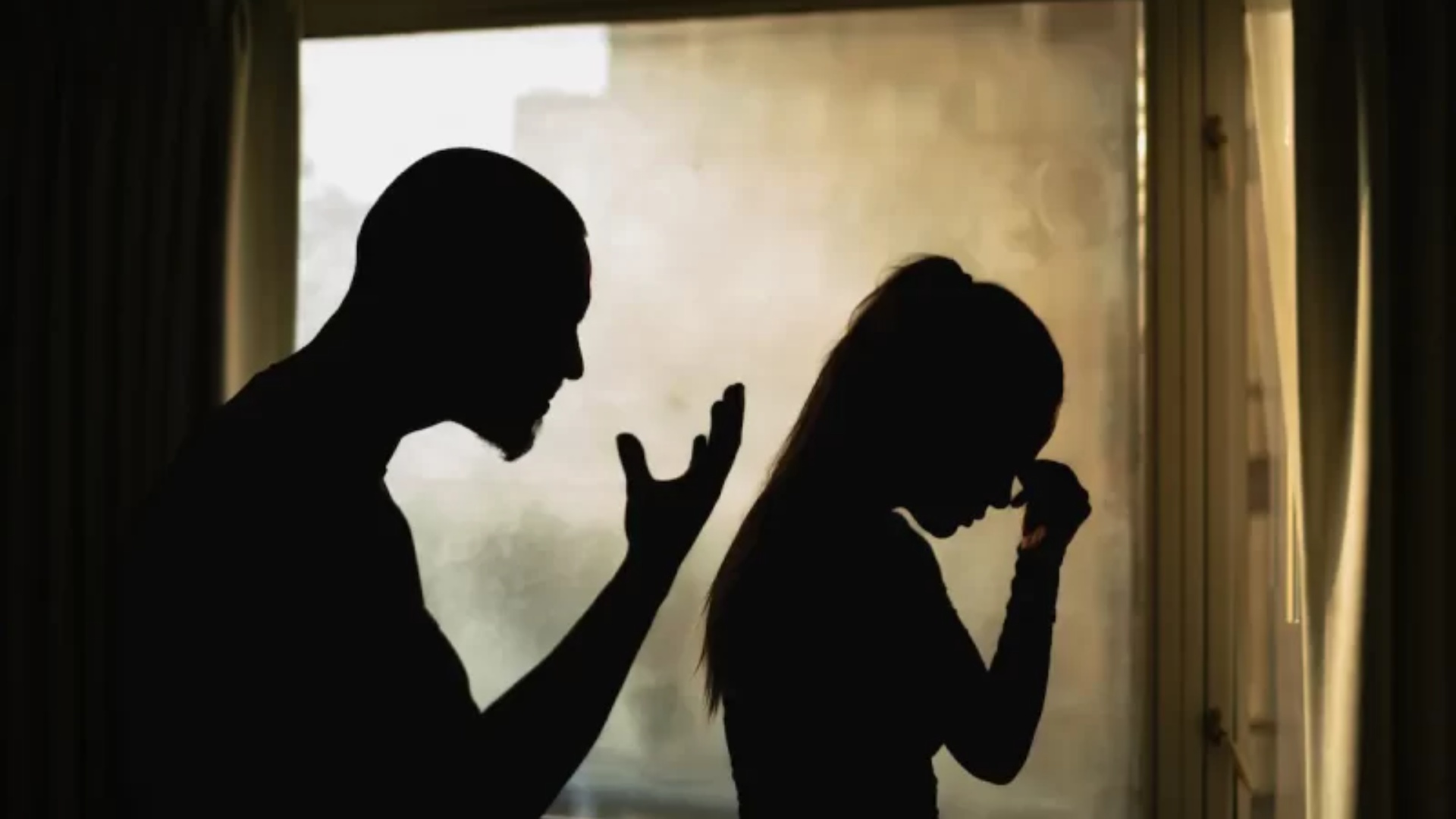 kujdes-keto-4-shenja-xhelozie-nuk-duhet-t-i-injoroni-ju-bejne-toksik-e