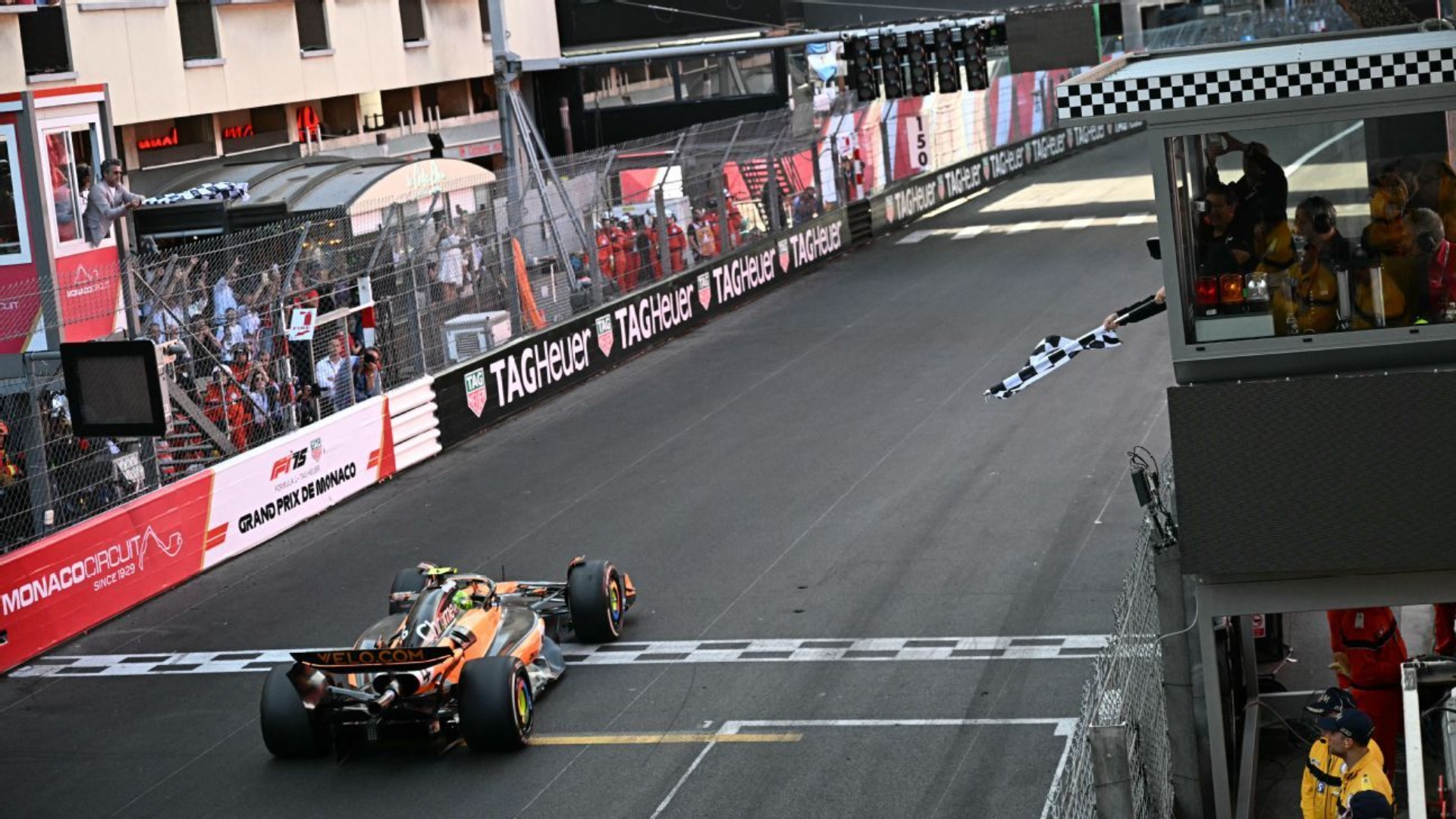 Verstappen mbetet jashtë podiumit  Norris triumfon në Monako dhe tremb shokun e skuadrës në luftën për titull 
