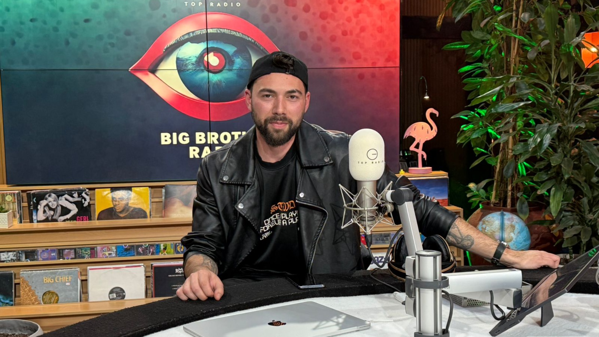  Video  18  me një shoqe   Sekreti që Angelo Haruni fshehu për vite me radhë  Fitoja shumë  para OnlyFans it llogaria ime 