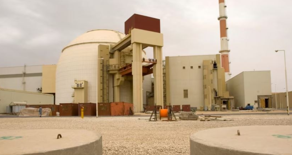 Centrali bërthamor i Bushehrit në Iran goditet nga një  predhë 