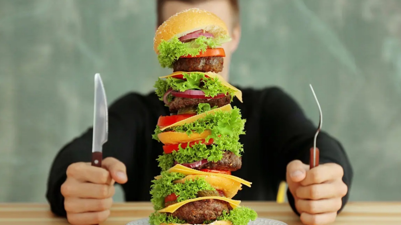 po-ushqehemi-si-ne-dimer-por-nutricionistja-pas-vakteve-ndihemi-te-pergjumur