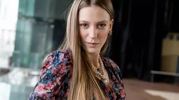 tronditet-bota-e-showbizz-it-perfundon-hetimi-merret-vendimi-per-aktoren-turke-serenay-sarıkaya