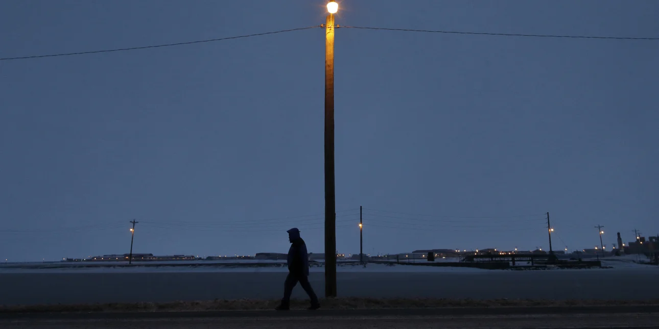 qyteti-me-verior-i-amerikes-i-thote-lamtumire-diellit-per-65-dite-si-eshte-te-jetosh-ne-erresire-per-tre-muaj