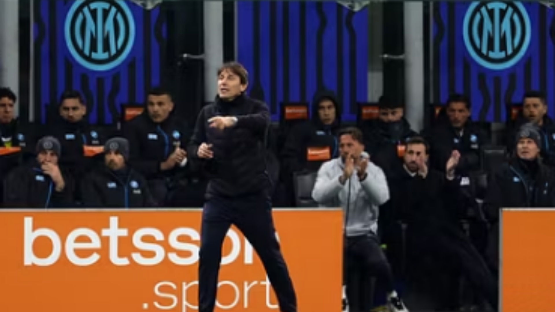 Shpërthimi ndaj arbitrave në Inter Napoli  Conte dënohet me 2 ndeshje pezullim 