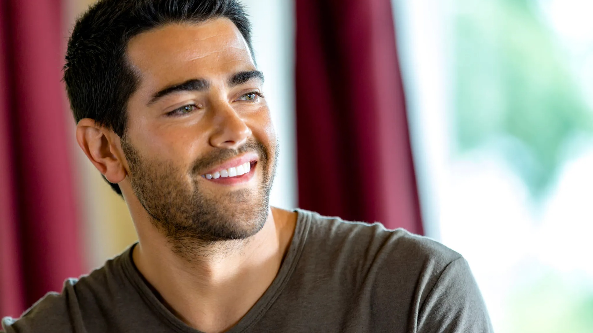 i-pelqyer-shume-nga-femrat-aktori-e-pranon-provova-botoks-por