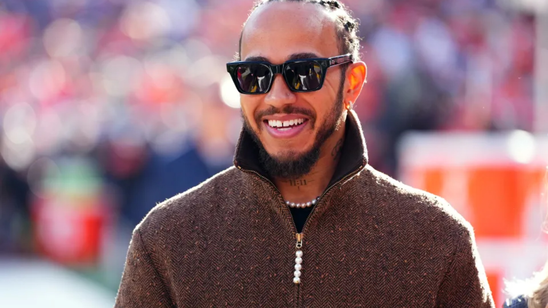 Lewis Hamilton emocionon mbi 1 mijë punonjës të Ferrarit  ja DHURATA që u bëri atyre 