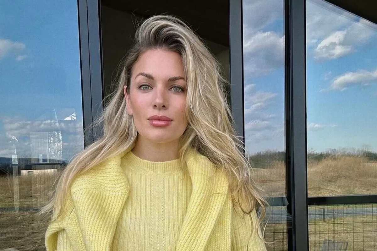 provoi-te-ngrinte-vezet-disa-vite-me-pare-por-30-vjecarja-ben-rrefimin-e-ndjere-qe-shume-vajza-qe-ende-nuk-jane-bere-nena-do-te-emocionohen