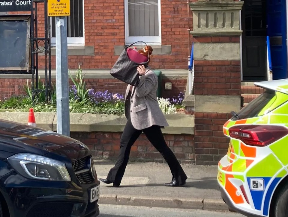 Took a NUDE SELFIE at the office, police officer suffers the consequences!