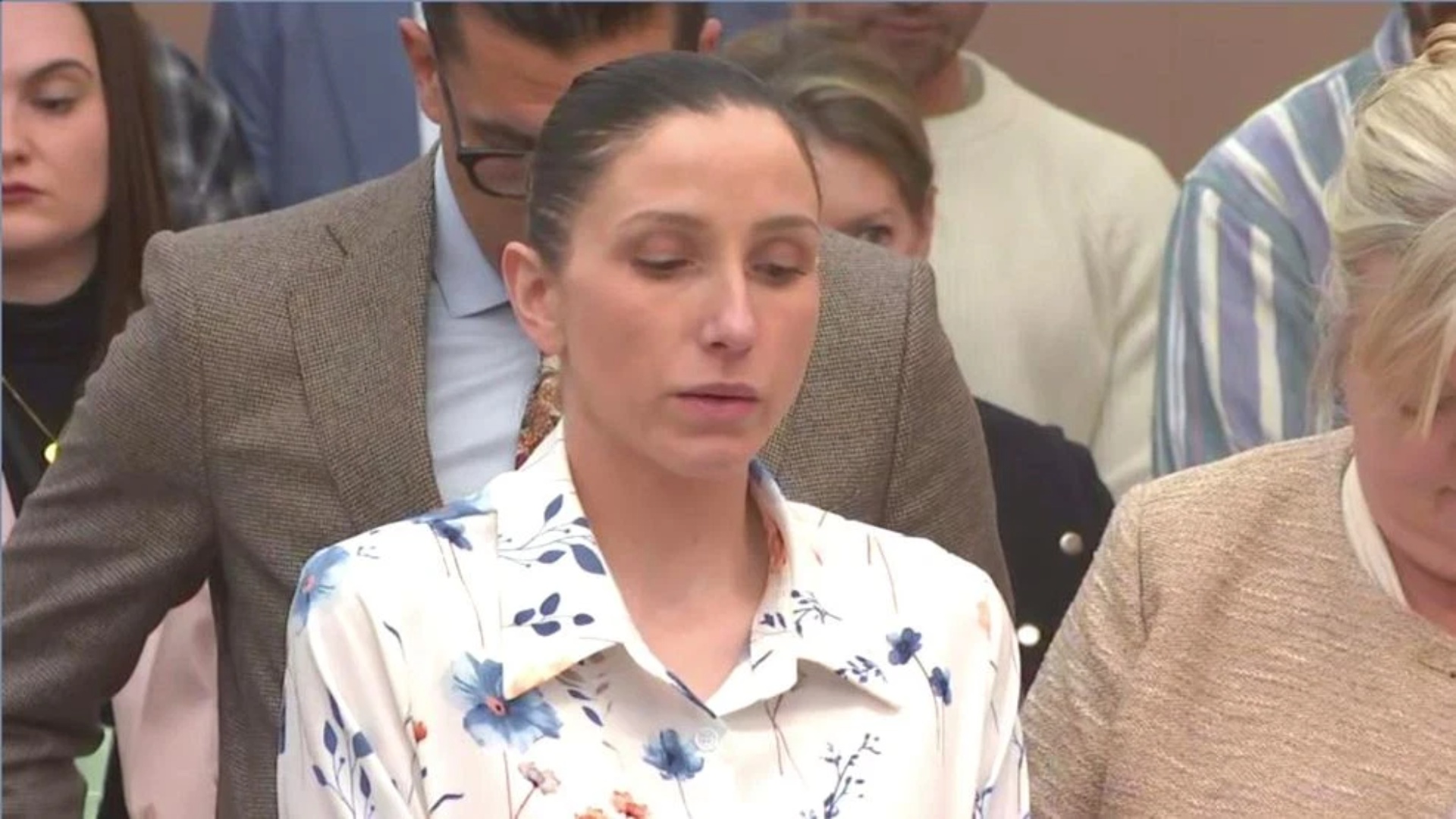 Helmoi bashkëshortin për PARA por jo vetëm  dënohet autorja e librave për fëmijë 