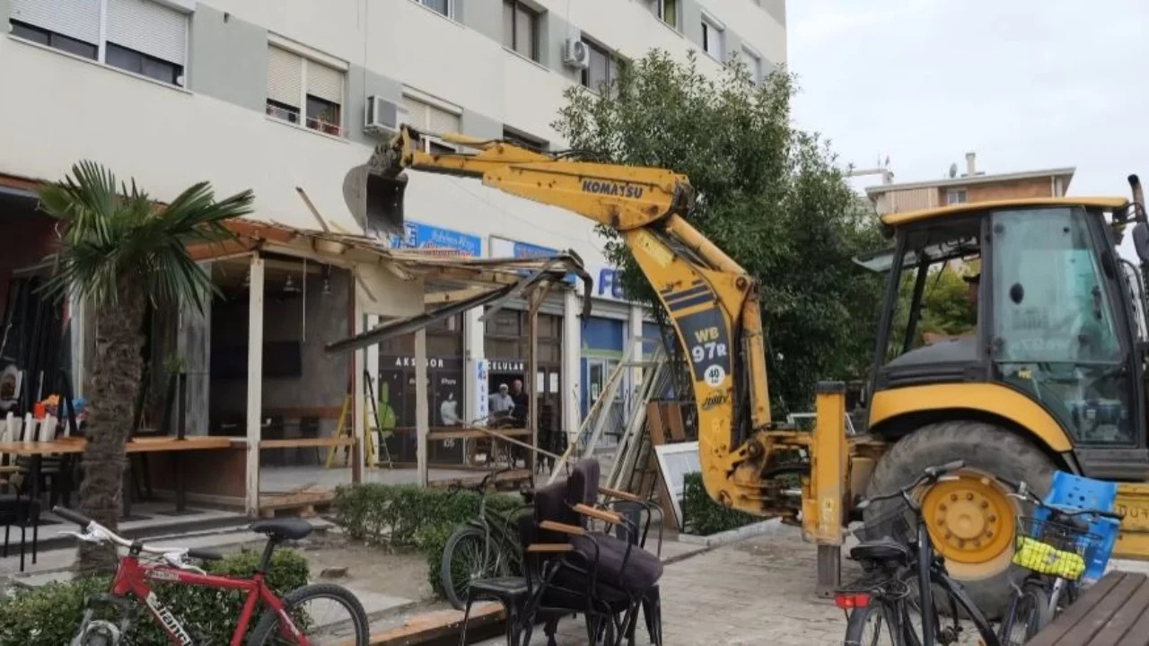 Fadroma ndërhyn për të liruar hapësirat publike në Shkodër  Rama publikon pamjet