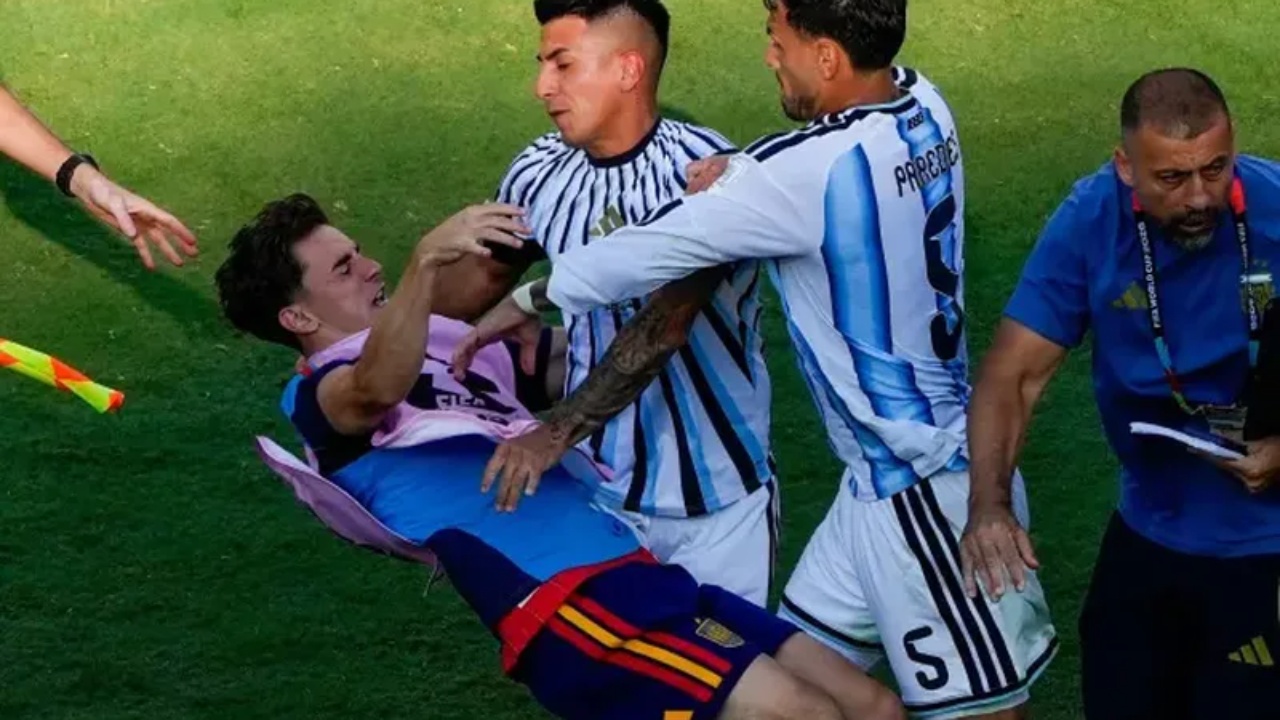e-papritur-grushtat-pas-finales-fifa-ben-nje-sy-qorr-ndaj-argjentines