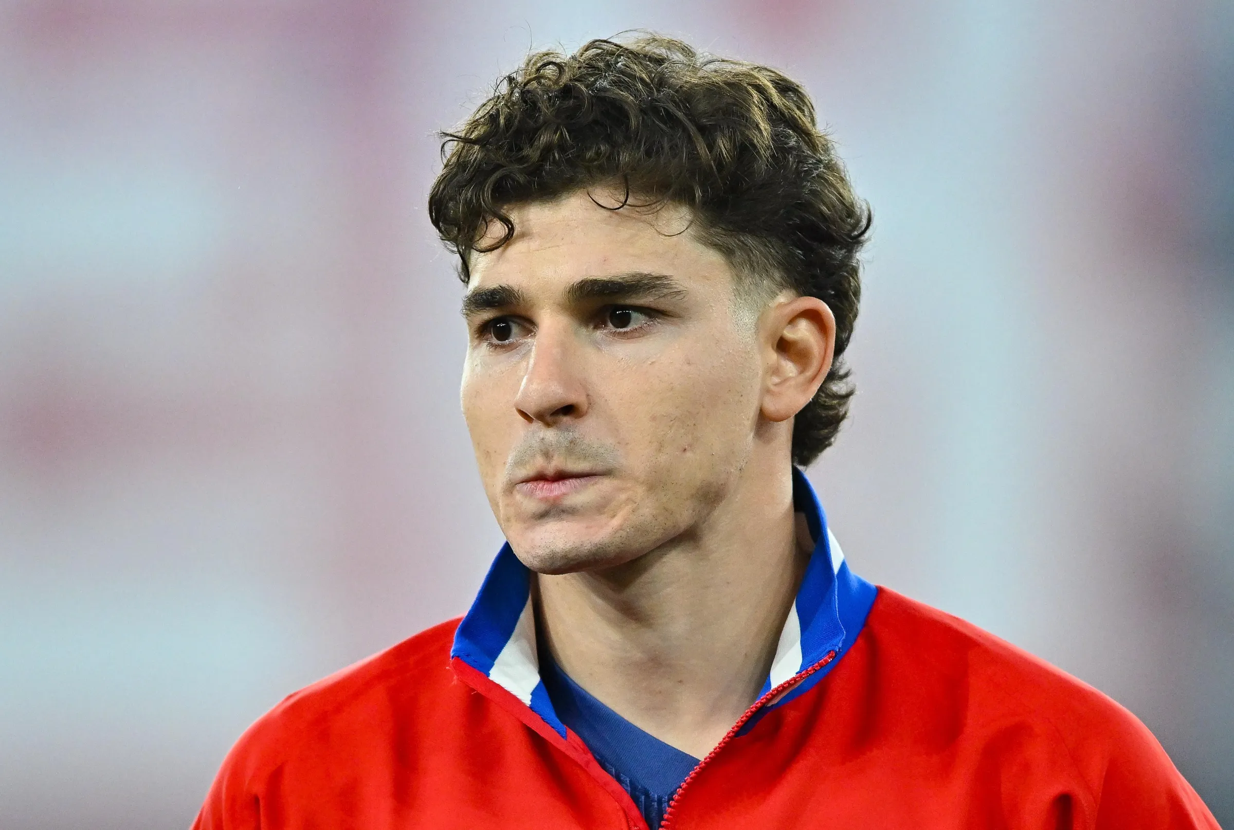 alavrez-molle-sherri-mes-barces-dhe-atletico-s-ne-mes-futet-arsenal