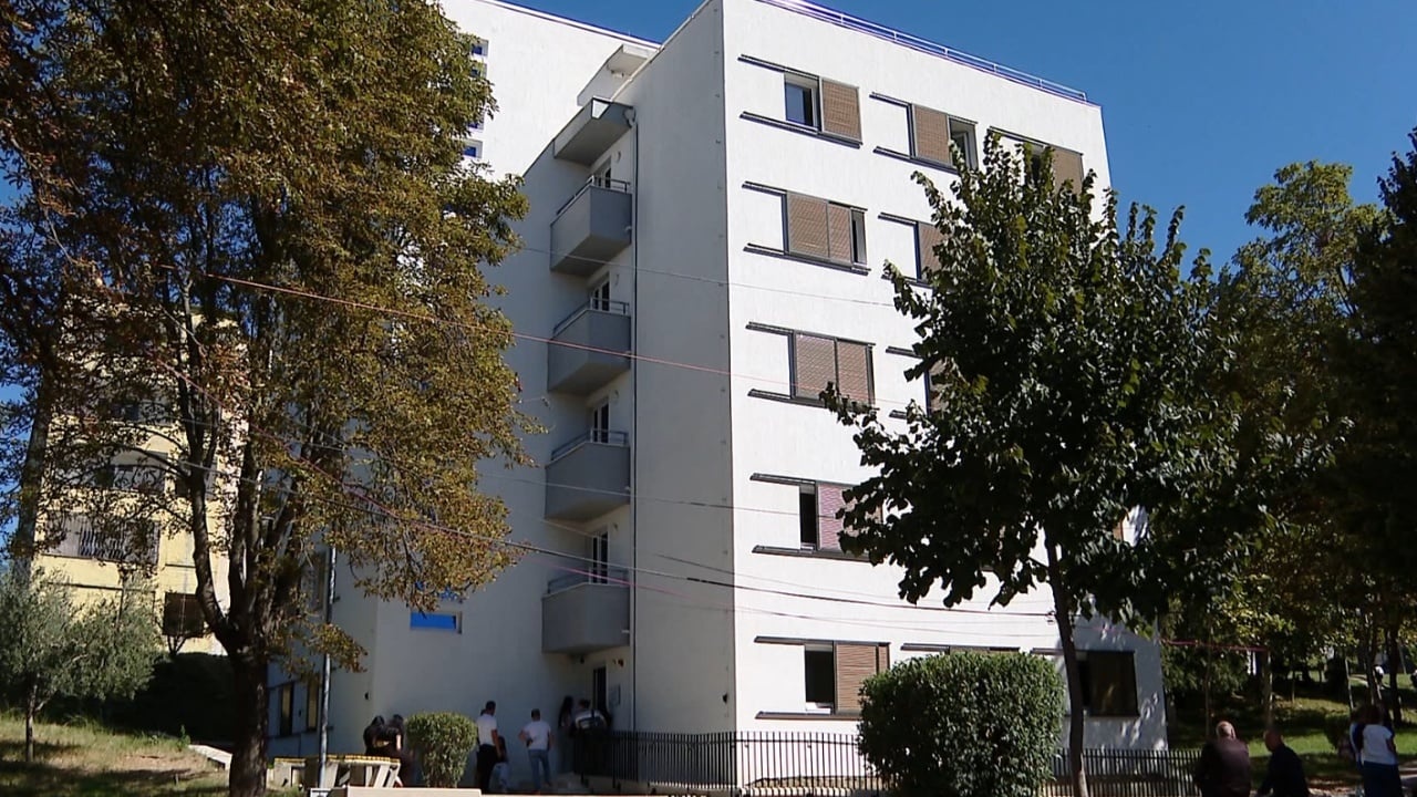 Sherr për dhomat e konviktit në Tiranë  Studentët ngrenë akuza  U zunë me mik  Ndërhyn dhe policia