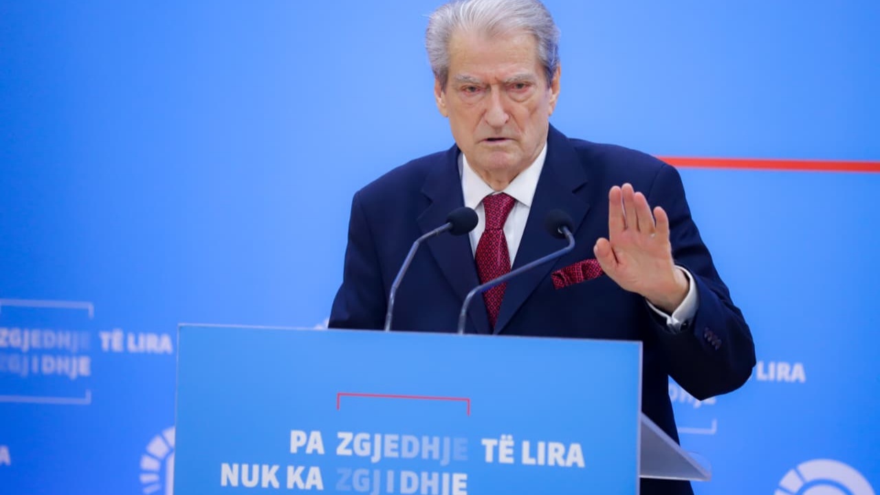 Kafja  sekrete  e demokratëve  Berisha  Më kanë ardhur vetë në zyrë dhe 