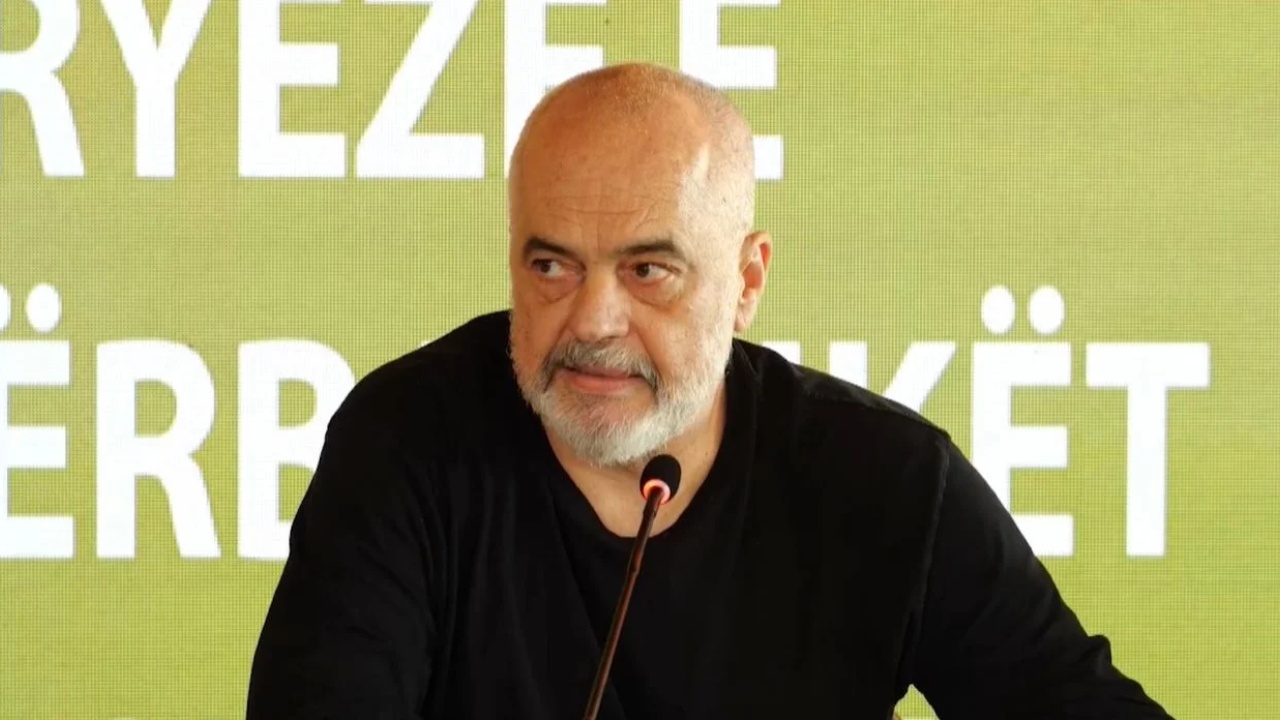  AKU duhet të pezullohet   Rama  urdhër  ministrit të Financave  Po bën shumë dëm për qytetarët dhe bizneset
