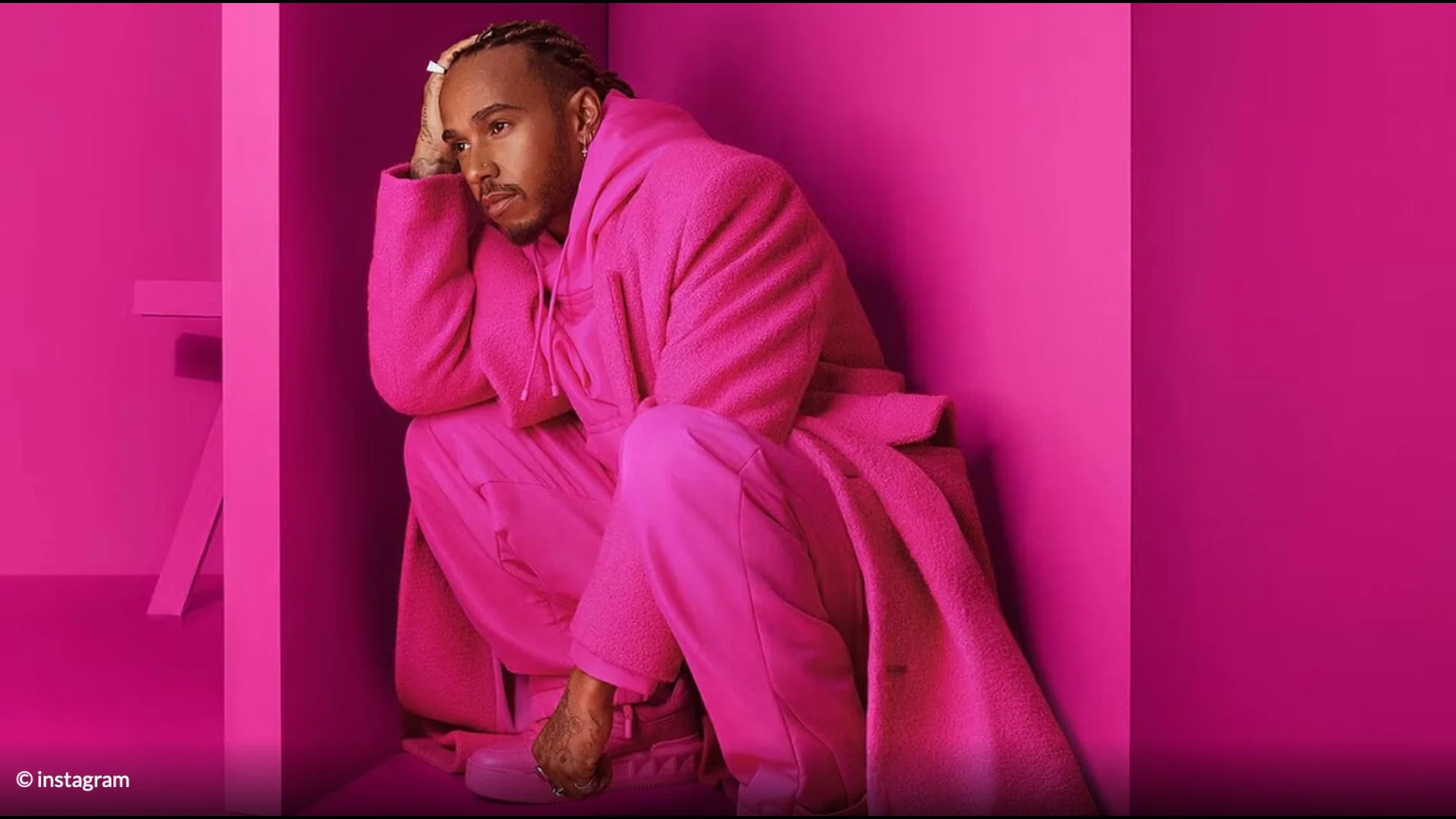 valentino-dhe-bota-e-sportit-hamilton-i-perzgjedhur-si-ambasador-i-brandit