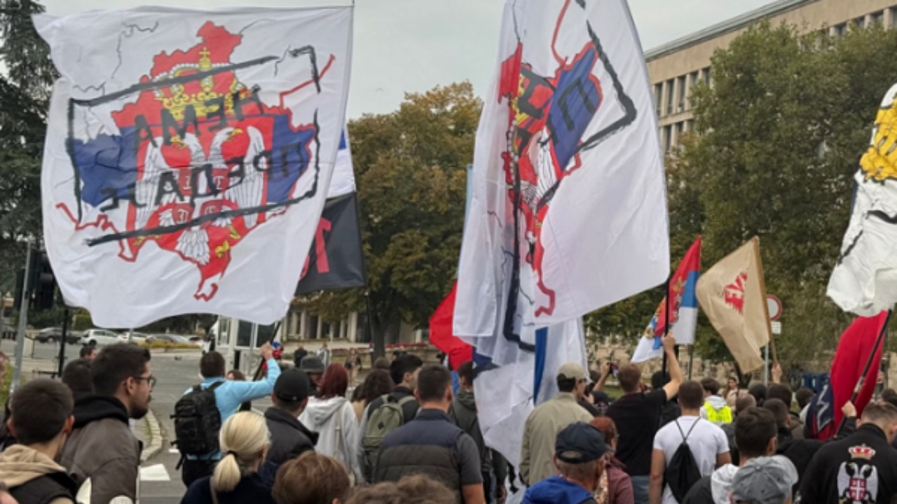 skandali-ne-protestat-ne-beograd-studentet-ofendojne-vucic-duke-e-quajtur-shqiptar