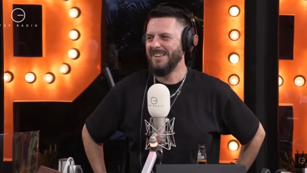 me-ke-do-beje-bashkepunime-miri-zbulon-nese-do-beje-kenge-me-titull-krevati