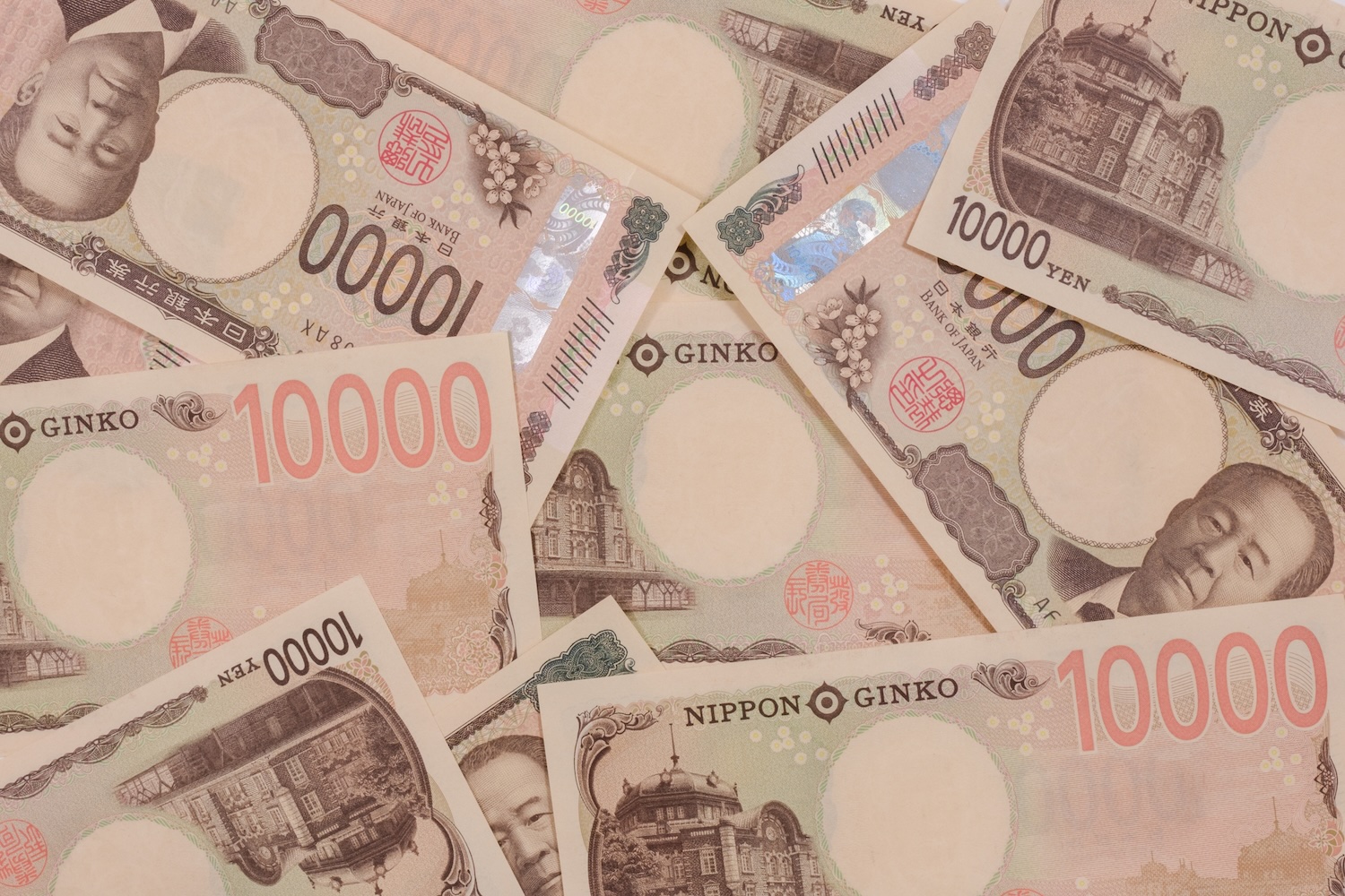 po-po-e-lexuat-mire-qytetaret-kthejne-25-milione-euro-te-gjetura-ne-rruge