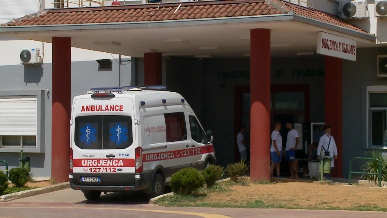 17 vjeçarja tentoi t i jepte fund jetës me plumb në kokë  DETAJE  Babai i saj nuk ishte dakord për   
