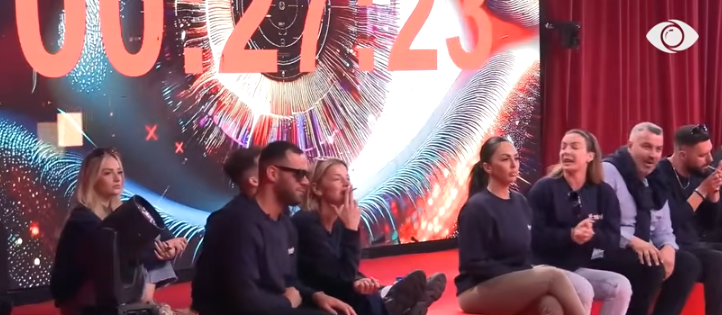  Bastard do të thotë nuk di kush është babai   Rogerti i kthehet ashpër Selin  Më shumë shanse ke ti të jesh se Juela   